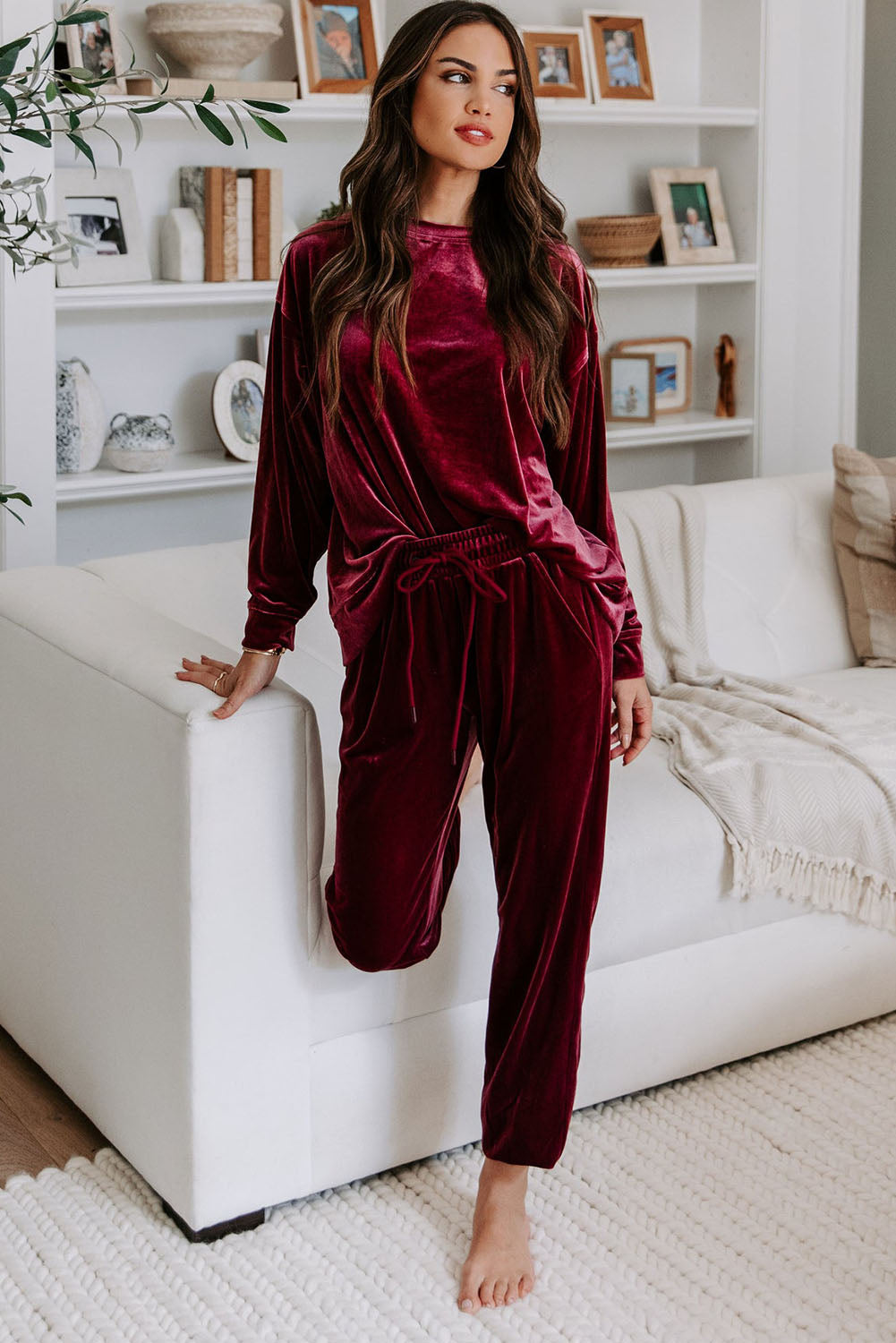 Red Solid Velvet Round Neck Top & Drawstring Pants Longe Set