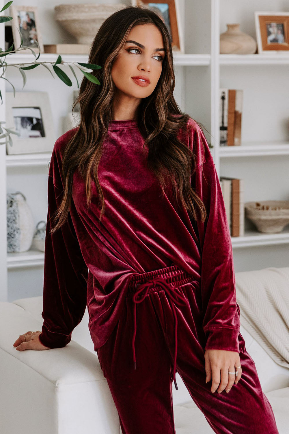 Red Solid Velvet Round Neck Top & Drawstring Pants Longe Set